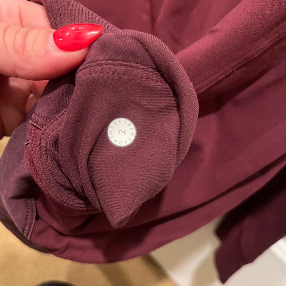 Lululemon pullover - Picture 4 of 4